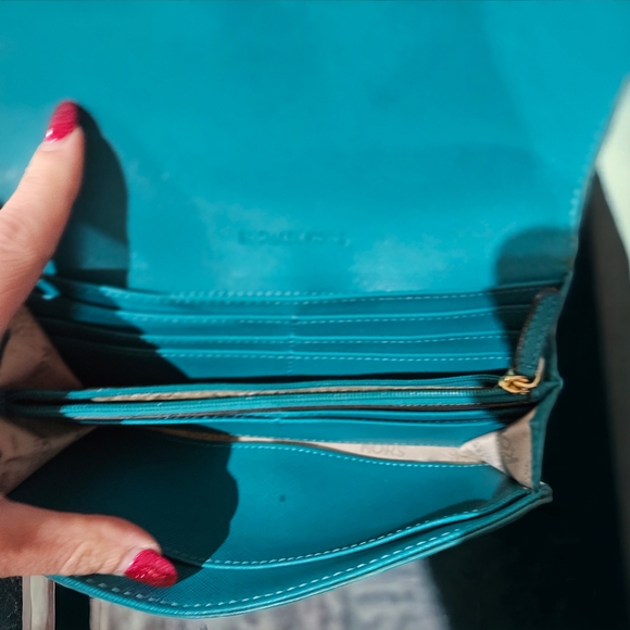 FINAL PRICE 💚EUC AUTHENTIC Michael Kors Pebbled Leather Bifold Wallet in Teal - Picture 7 of 9